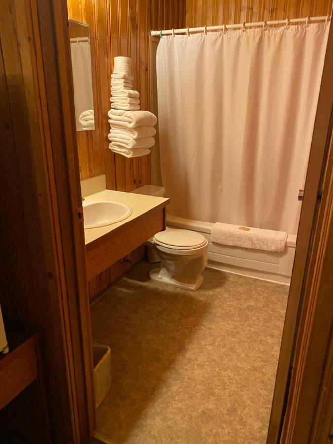 היינס ג'נקשן Glacier View Inn מראה חיצוני תמונה